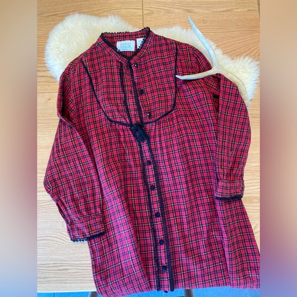 Ashley Taylor Vintage Nightgown - Picture 2 of 8